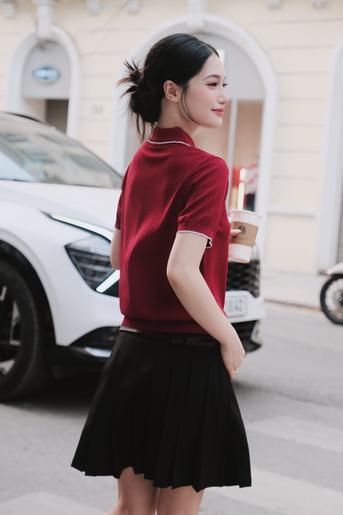  Áo Polo thun dệt màu đỏ đô phối diềm trang trí 