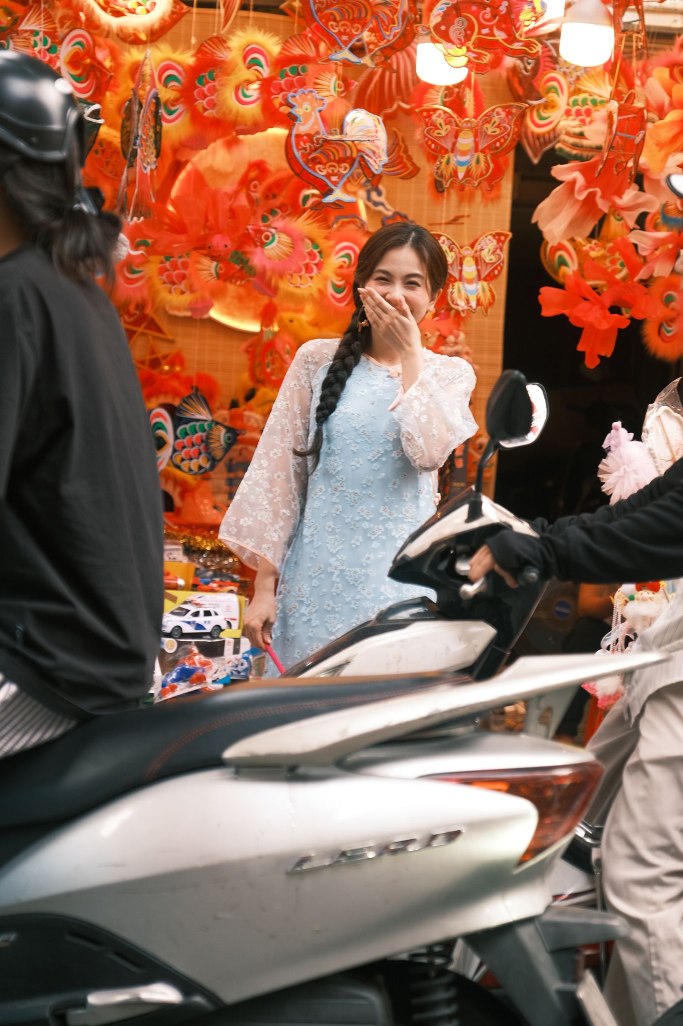 Bộ áo dài nữ voan tơ hoa rơi xanh ý vân