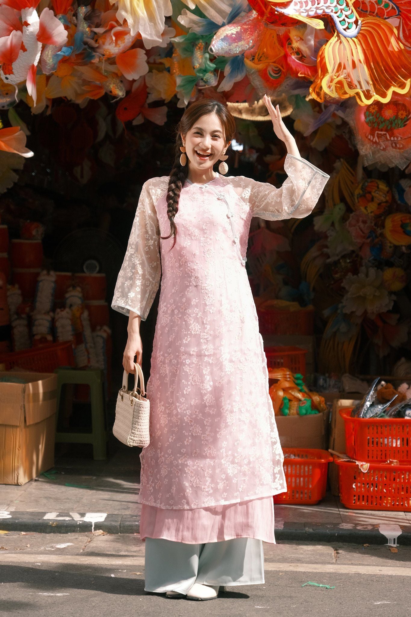 Bộ áo dài nữ voan tơ hoa rơi hồng mơ phai