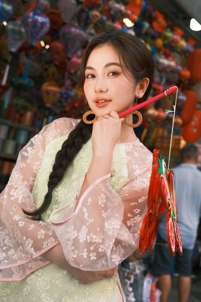 Bộ áo dài nữ voan tơ hoa rơi chanh yến anh