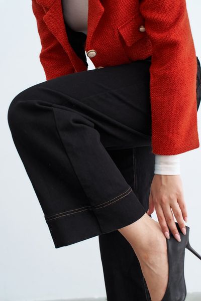 Quần jeans ống suông túi cơi đen