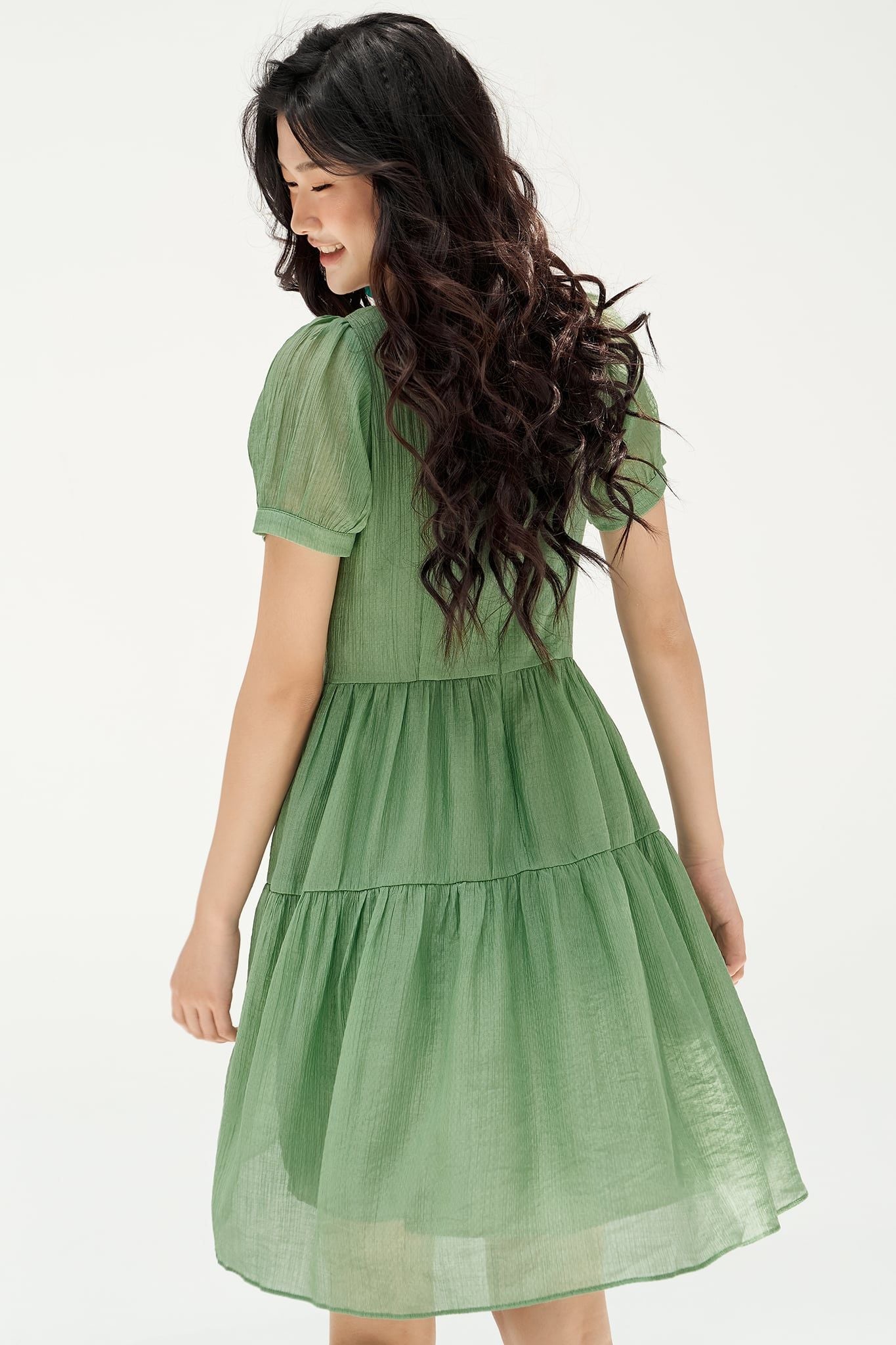 Đầm mini nối tầng tơ xốp matcha
