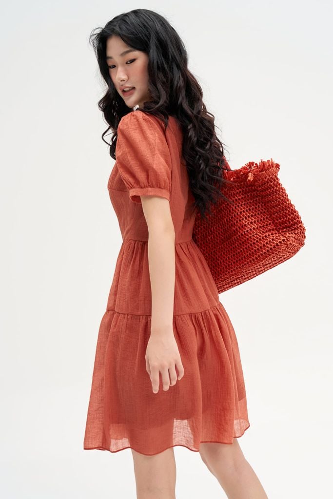 Đầm mini nối tầng tơ xốp cam