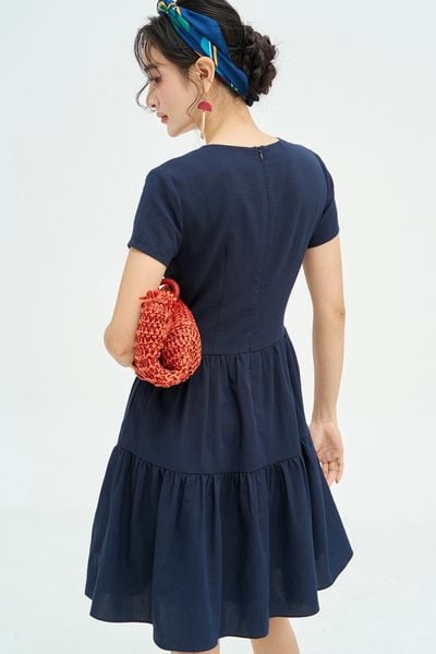 Đầm mini navy nối tầng thêu khung hoa
