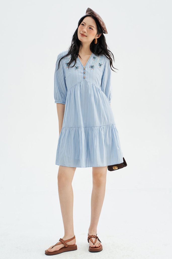 Đầm mini sọc xanh thêu hoa vintage