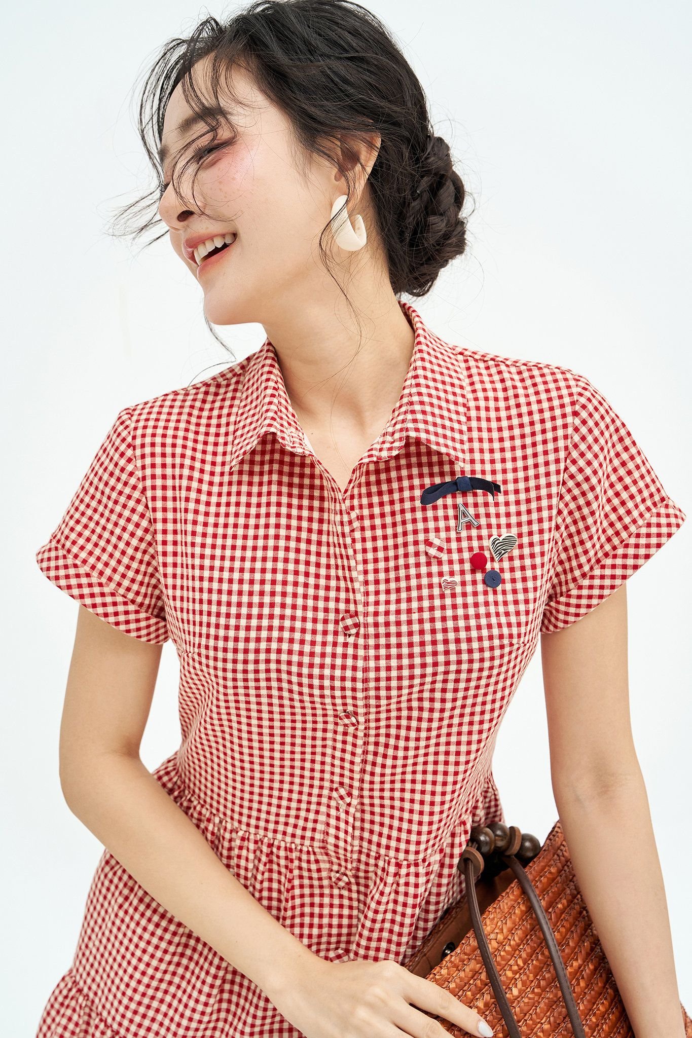 Đầm mini cổ đức karo đỏ đính charms
