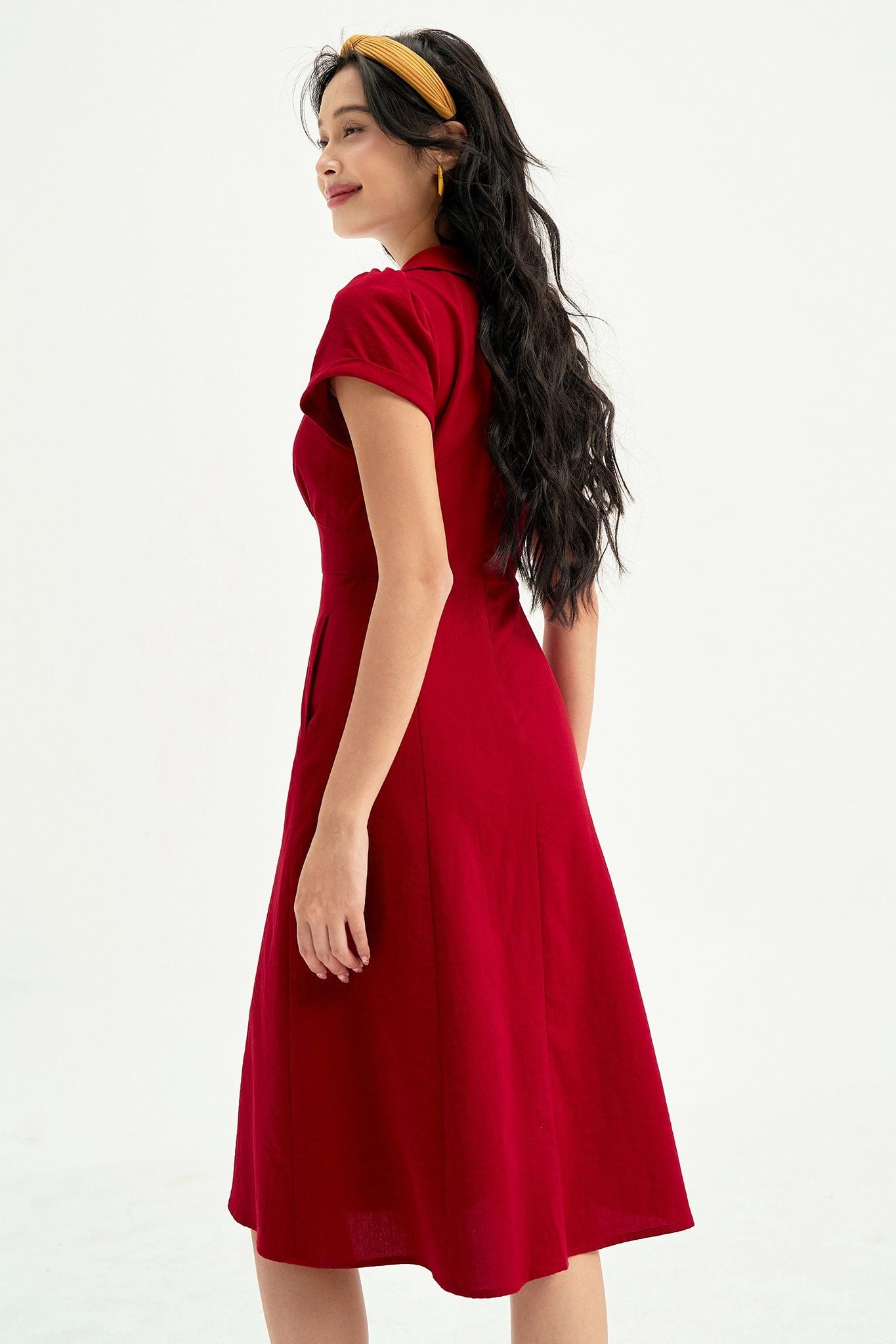 Đầm midi đũi đỏ cổ 2 ve