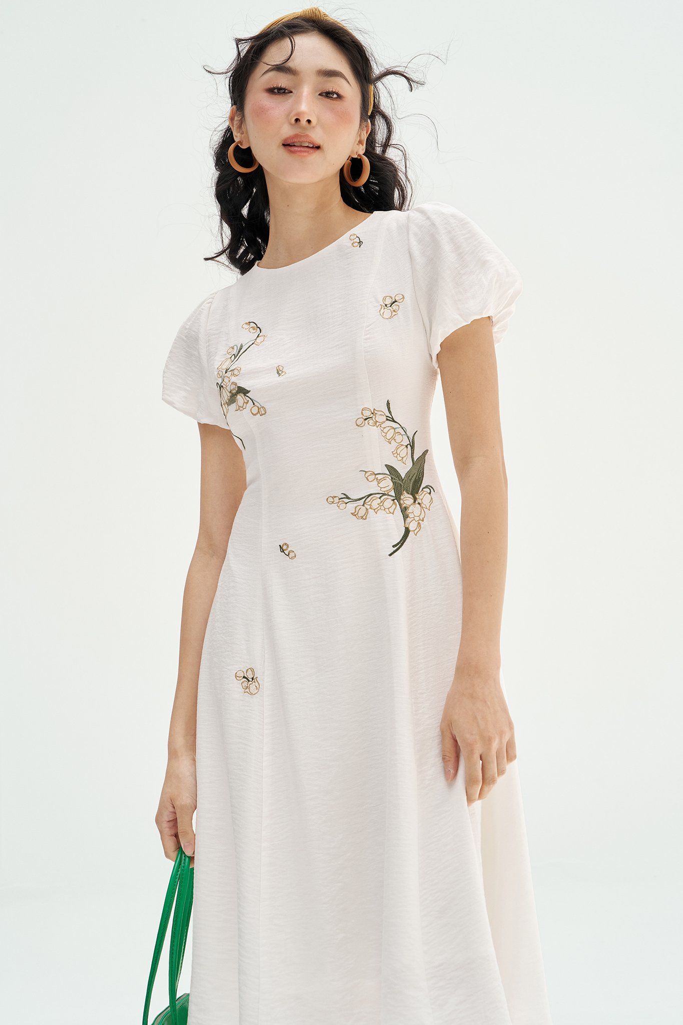 Đầm midi thêu linh lan