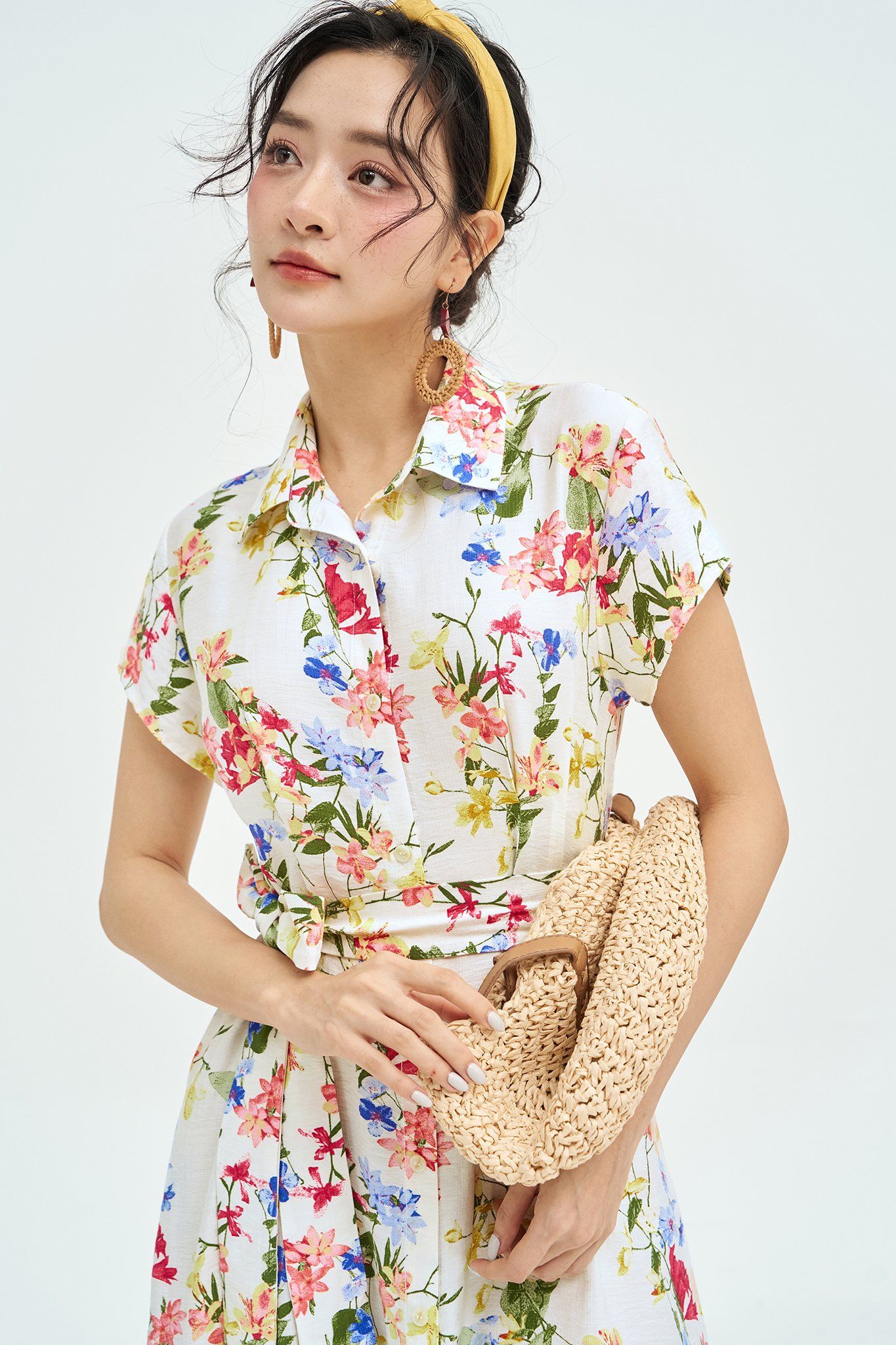 Đầm midi hoa nhỡ đai eo