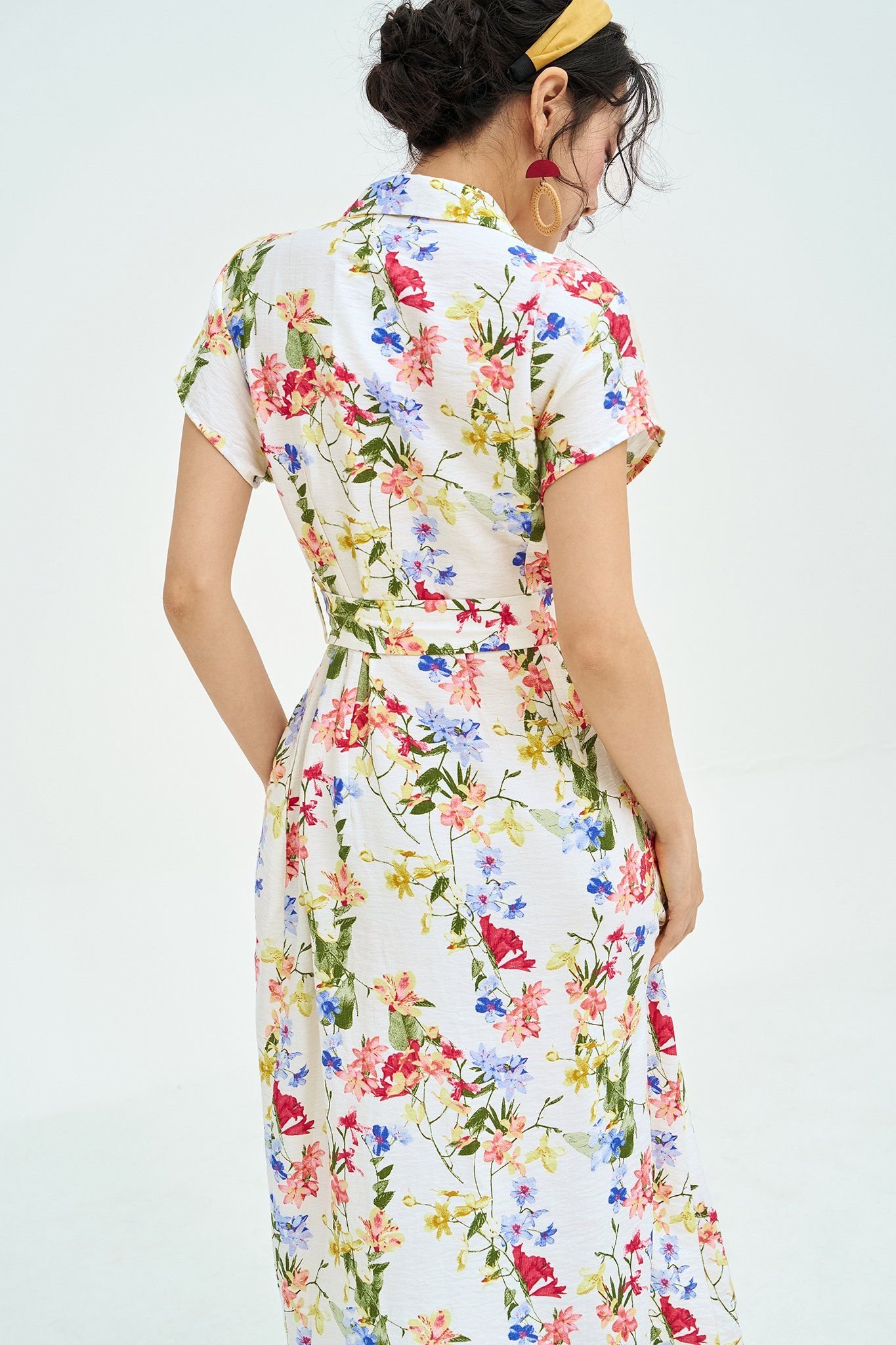 Đầm midi hoa nhỡ đai eo