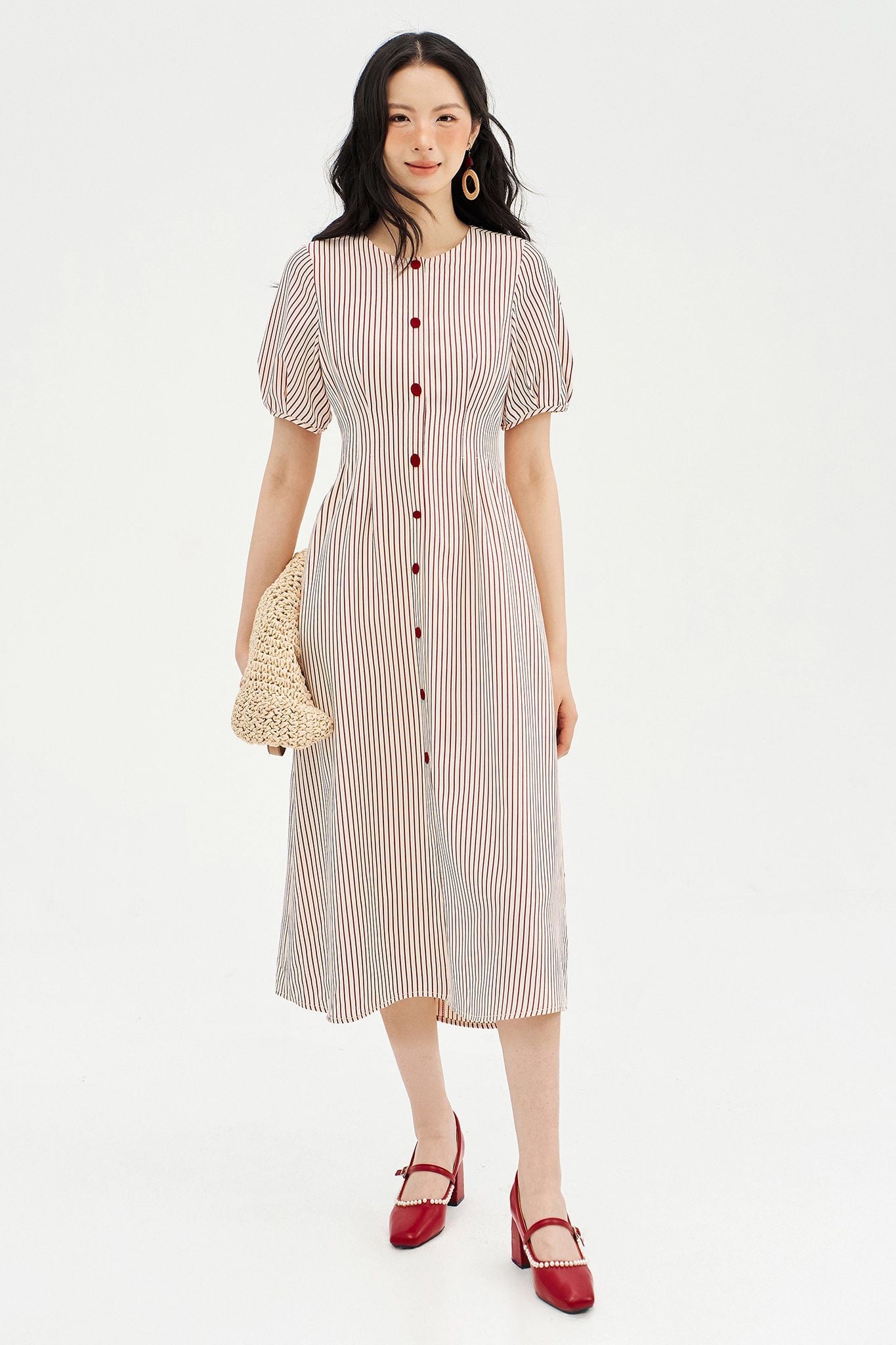 Đầm midi sọc đỏ phối khuy