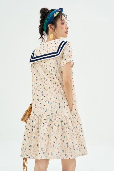 Đầm suông đuôi cá hoa nhí phối ren cổ