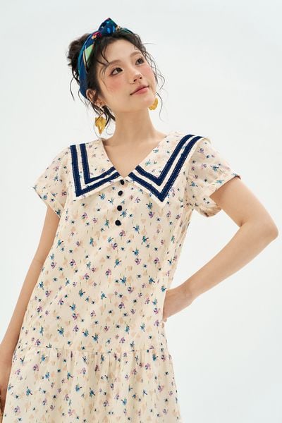 Đầm suông đuôi cá hoa nhí phối ren cổ