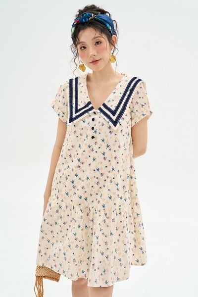 Đầm suông đuôi cá hoa nhí phối ren cổ