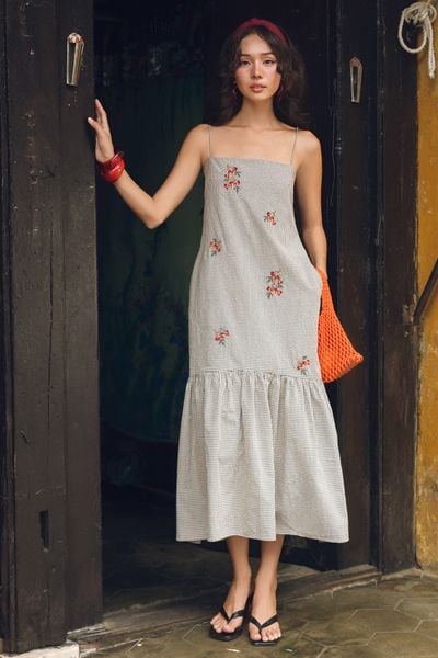 Đầm 2 dây karo nhí thêu chùm olive