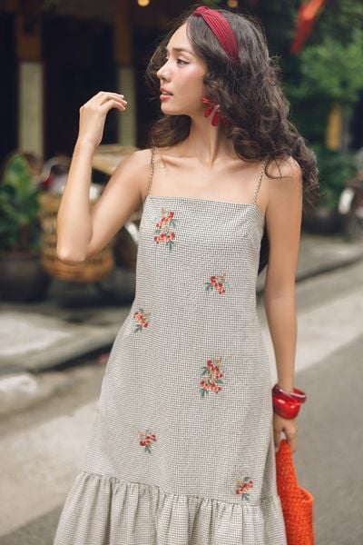 Đầm 2 dây karo nhí thêu chùm olive