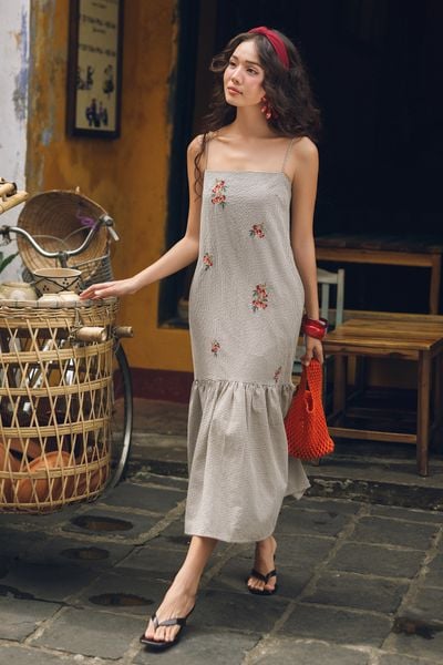 Đầm 2 dây karo nhí thêu chùm olive