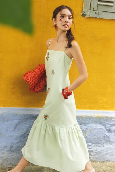 Đầm 2 dây xanh chanh thêu chùm olive