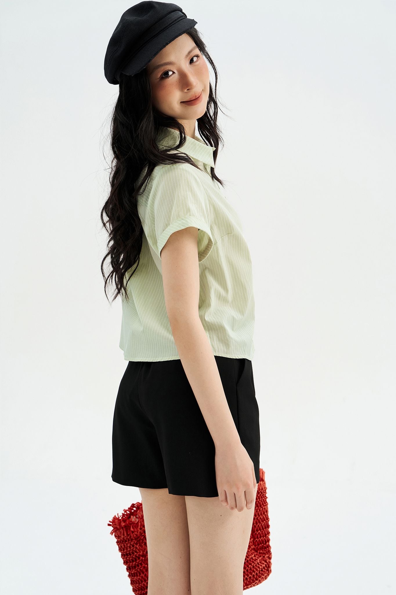 Quần shorts đen basic 1 ly