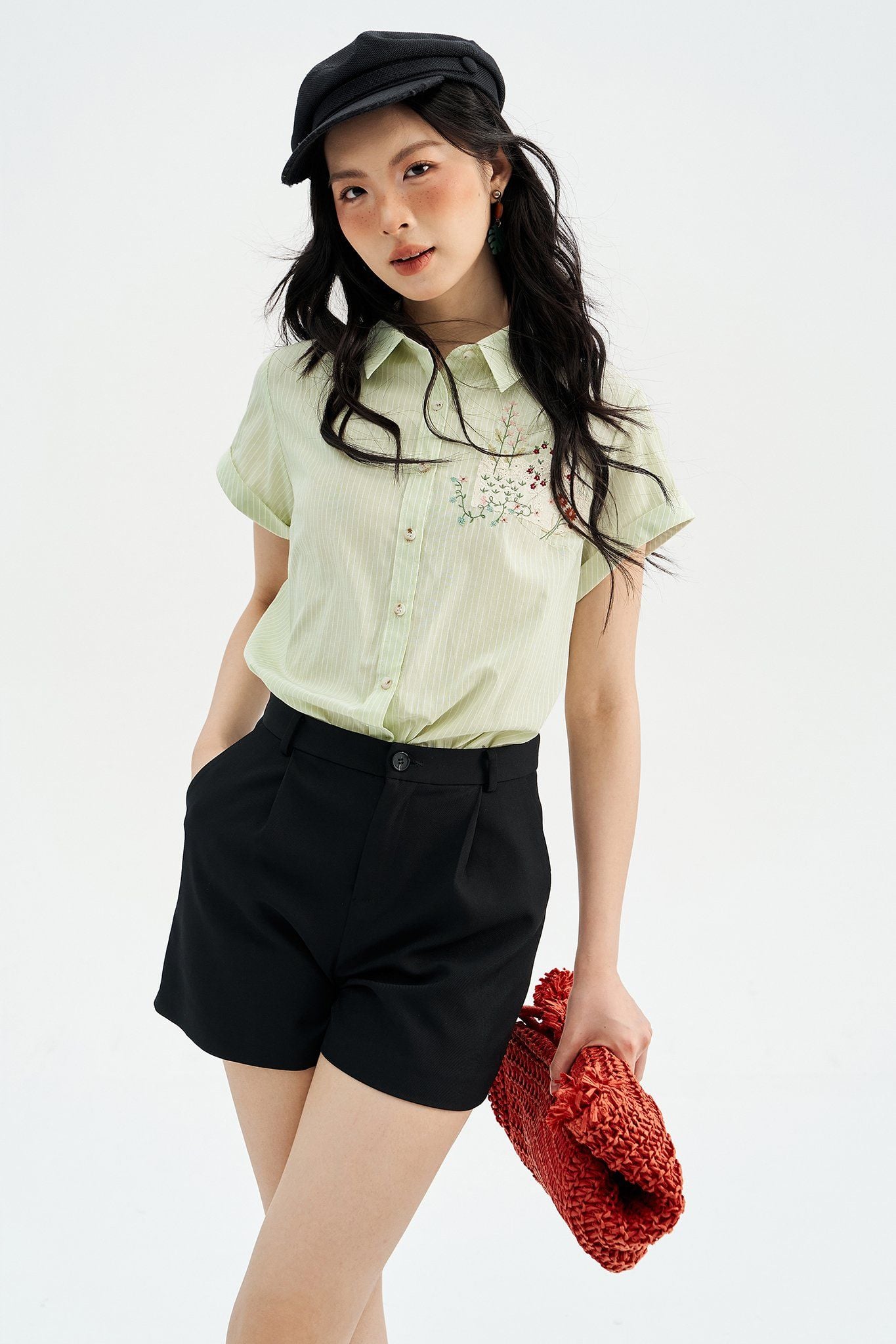 Quần shorts đen basic 1 ly