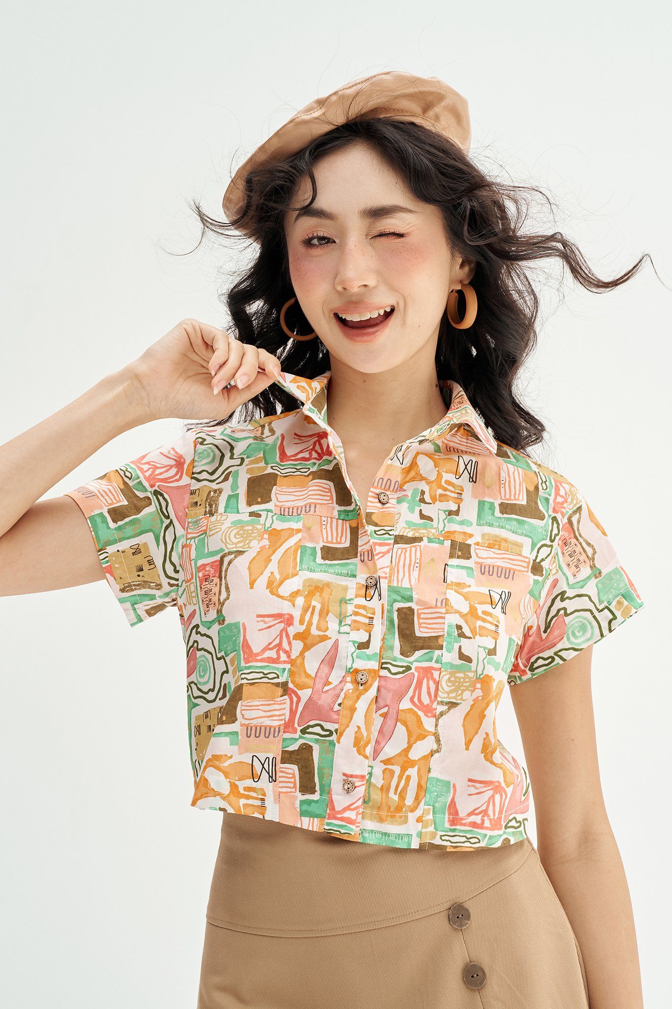 Sơ mi crop cổ đức hoạ tiết summer