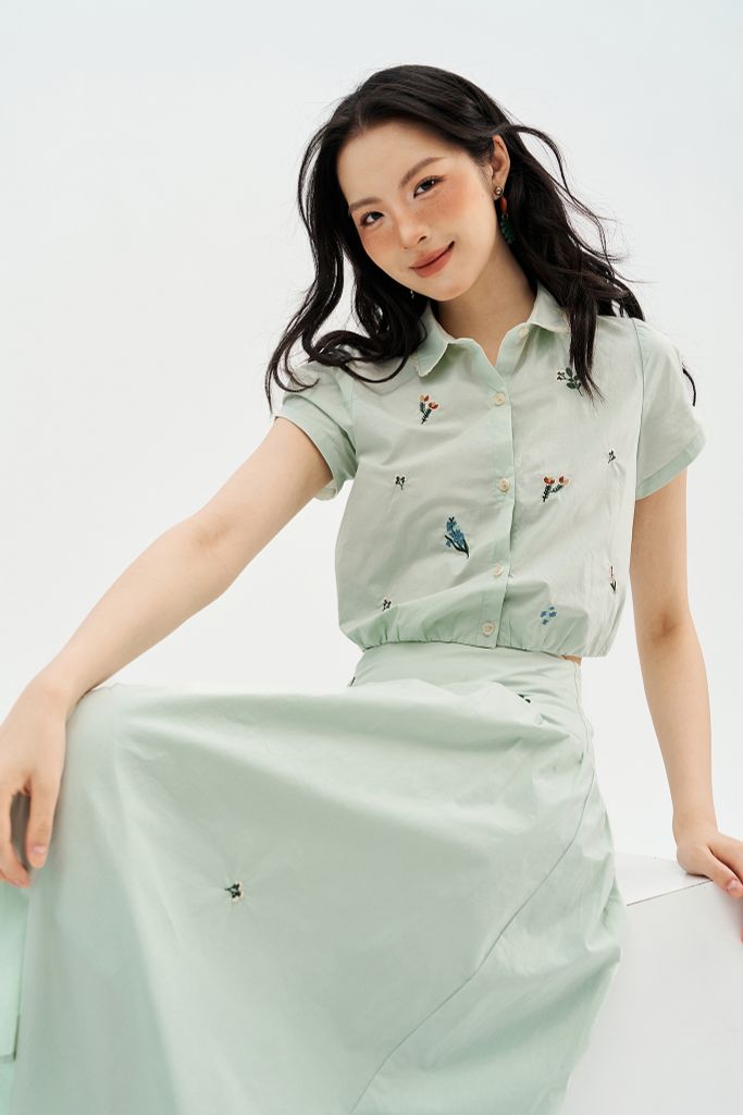Chân váy midi xanh mint thêu hoa rơi