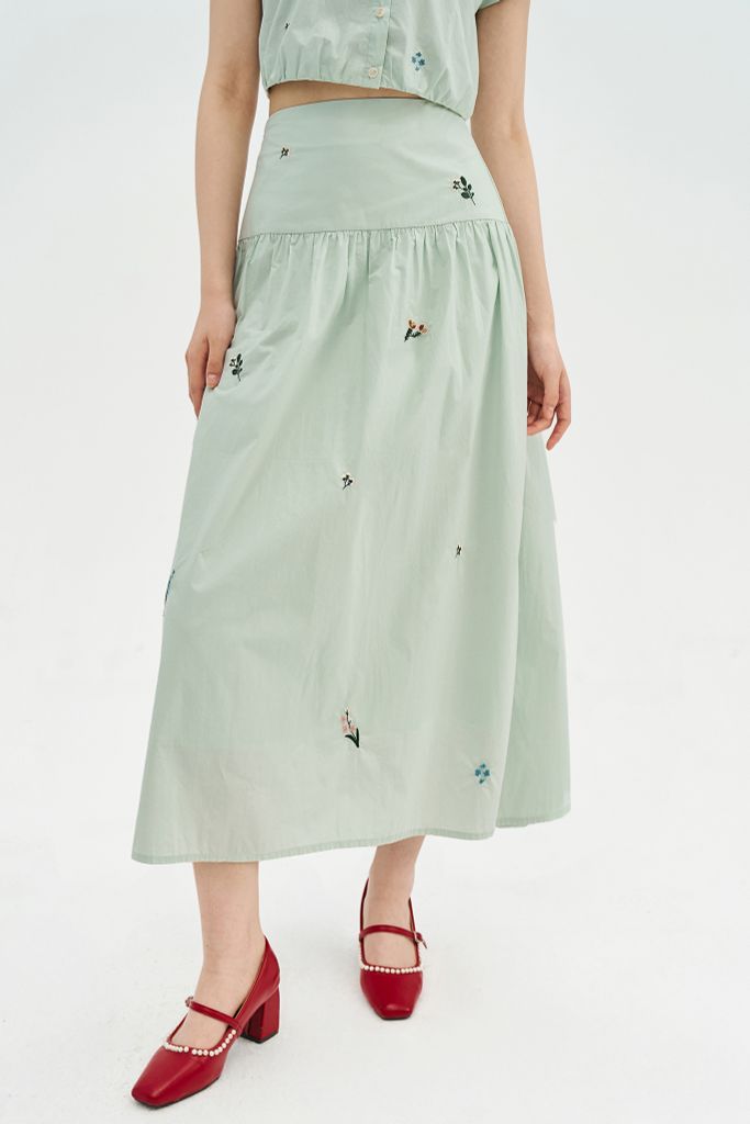 Chân váy midi xanh mint thêu hoa rơi