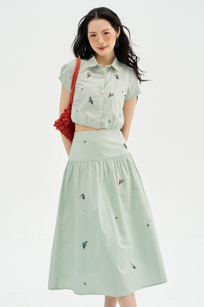 Chân váy midi xanh mint thêu hoa rơi
