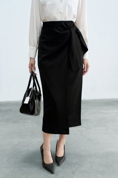 Chân váy midi đen buộc nơ sườn