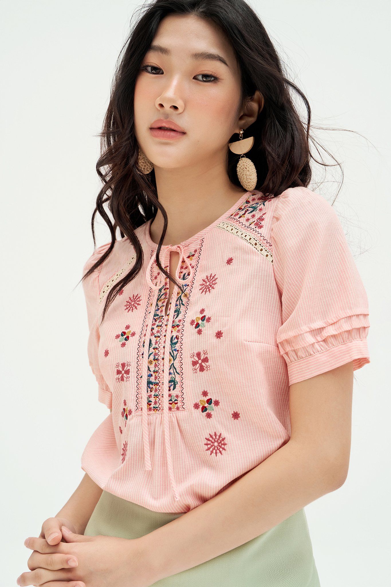 Áo top thô sọc hồng thêu tunic