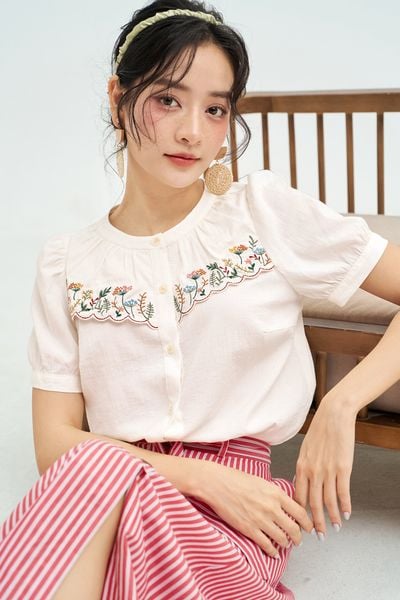 Áo top đũi trắng thêu bode dải hoa