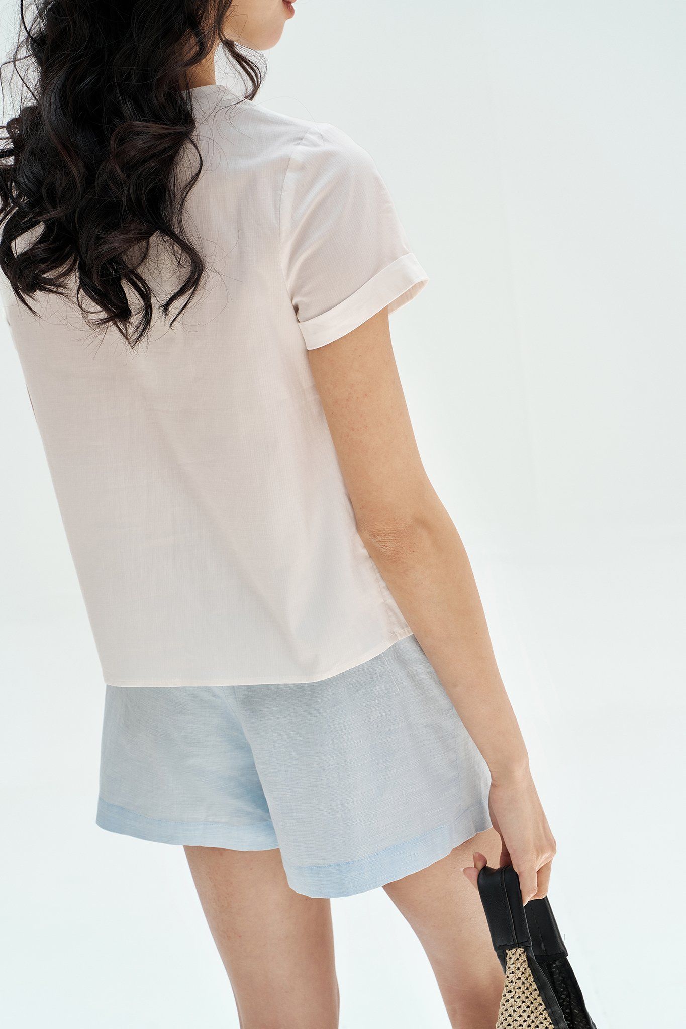 Top thêu hoa nhí xanh blue