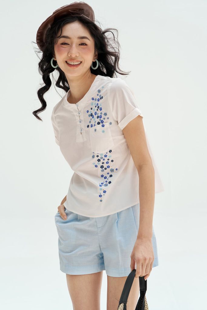 Top thêu hoa nhí xanh blue