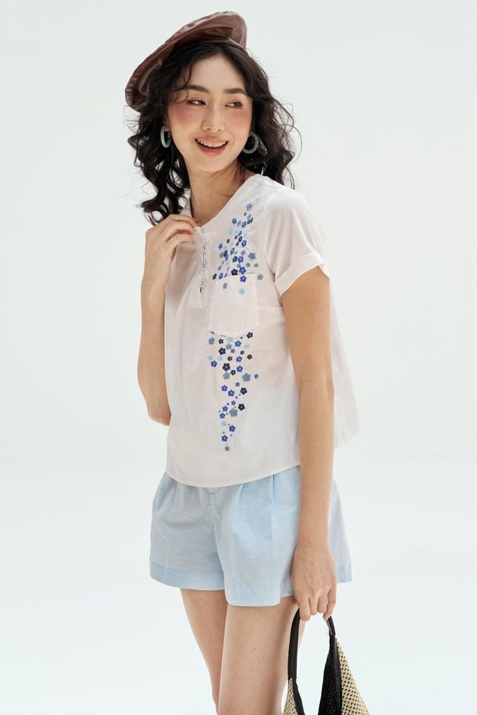 Top thêu hoa nhí xanh blue
