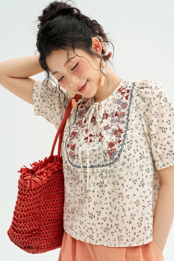 Top hoa nhí thêu trang trí cầu áo