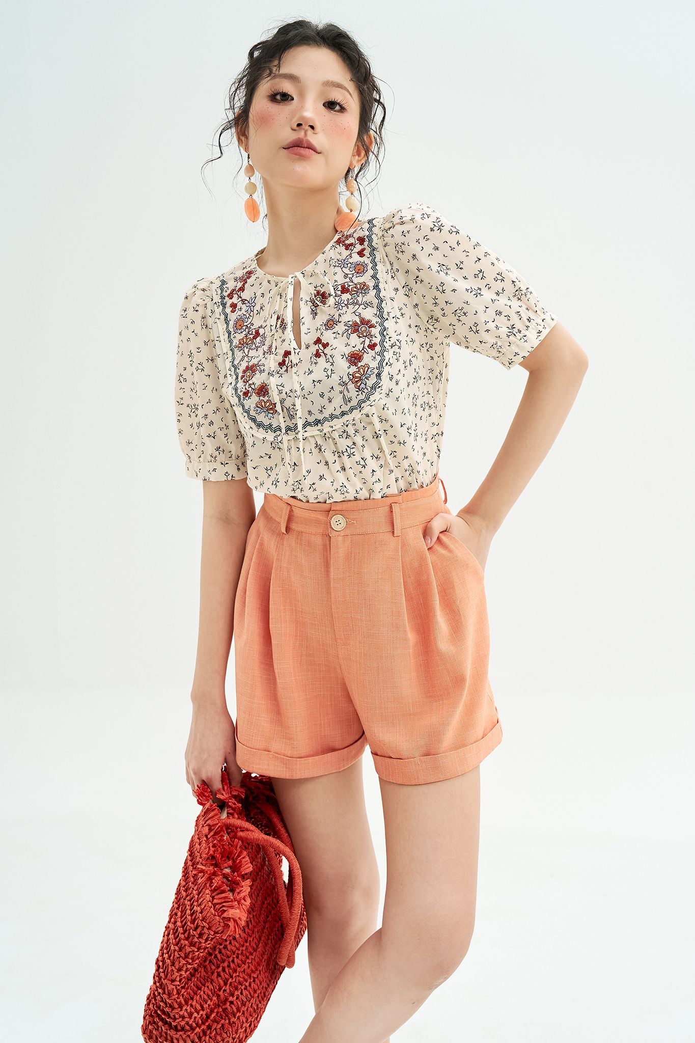 Top hoa nhí thêu trang trí cầu áo