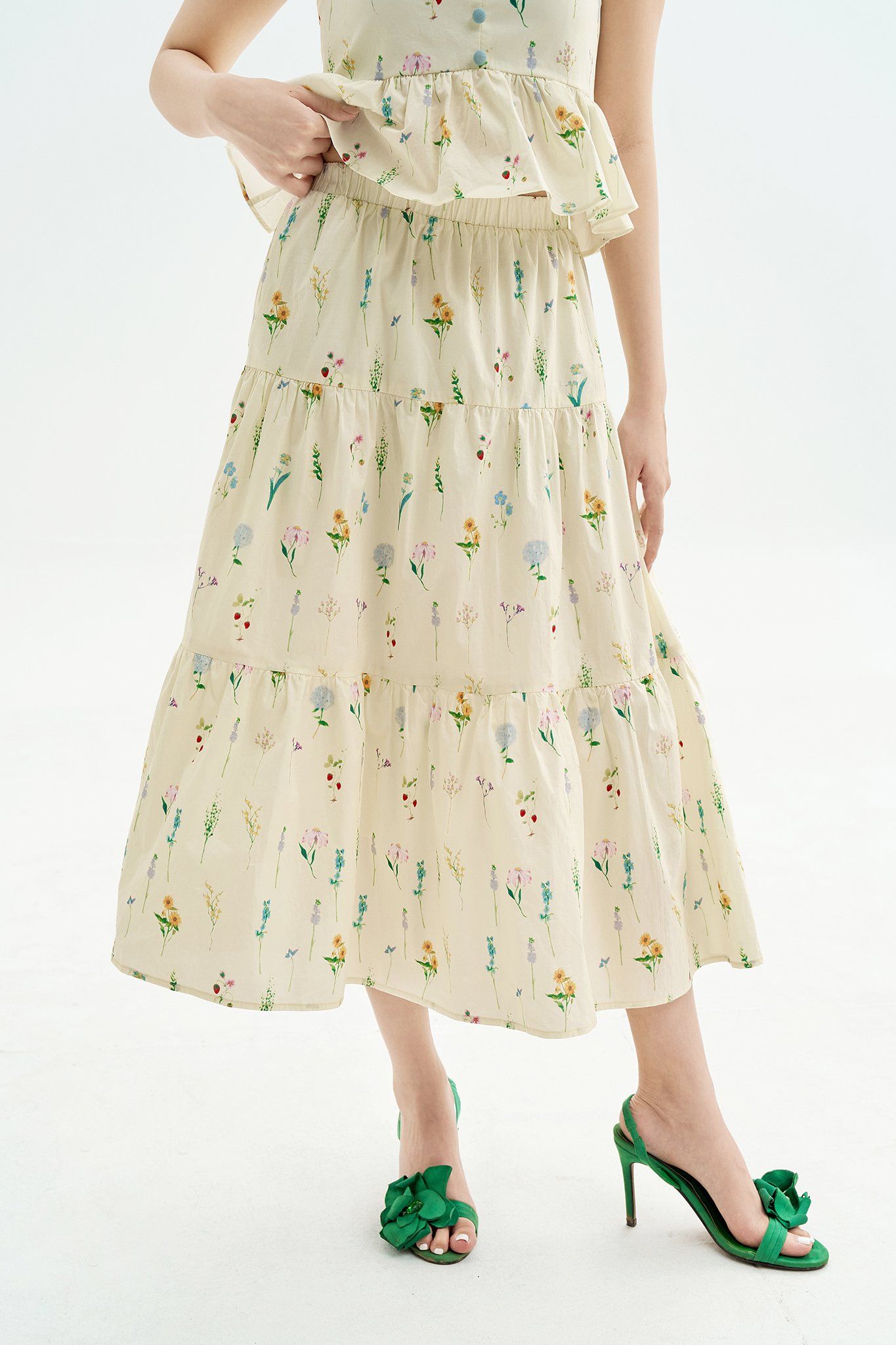 Chân váy midi nối tầng hoa dây