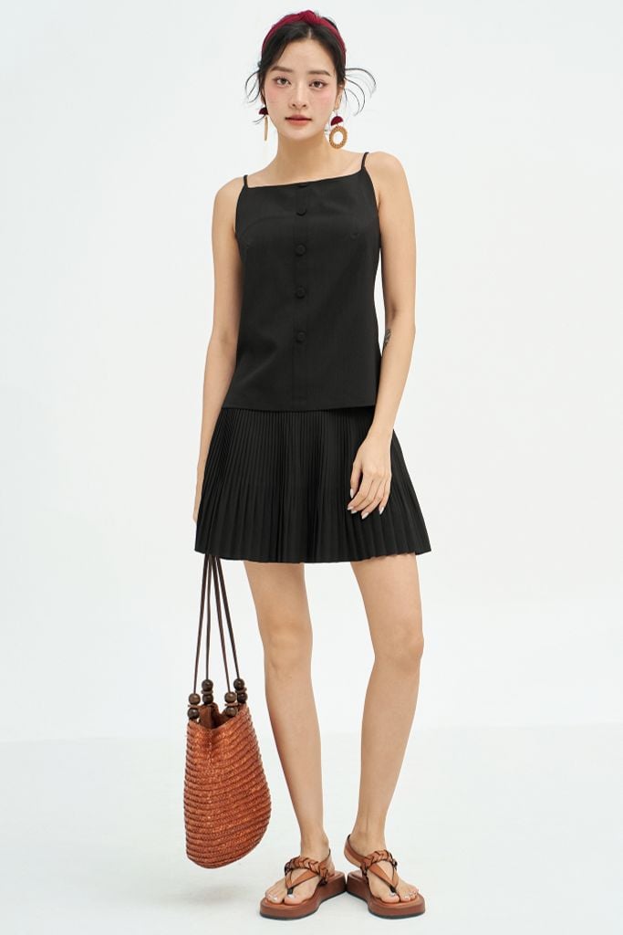 Top yếm đen dây tết vai