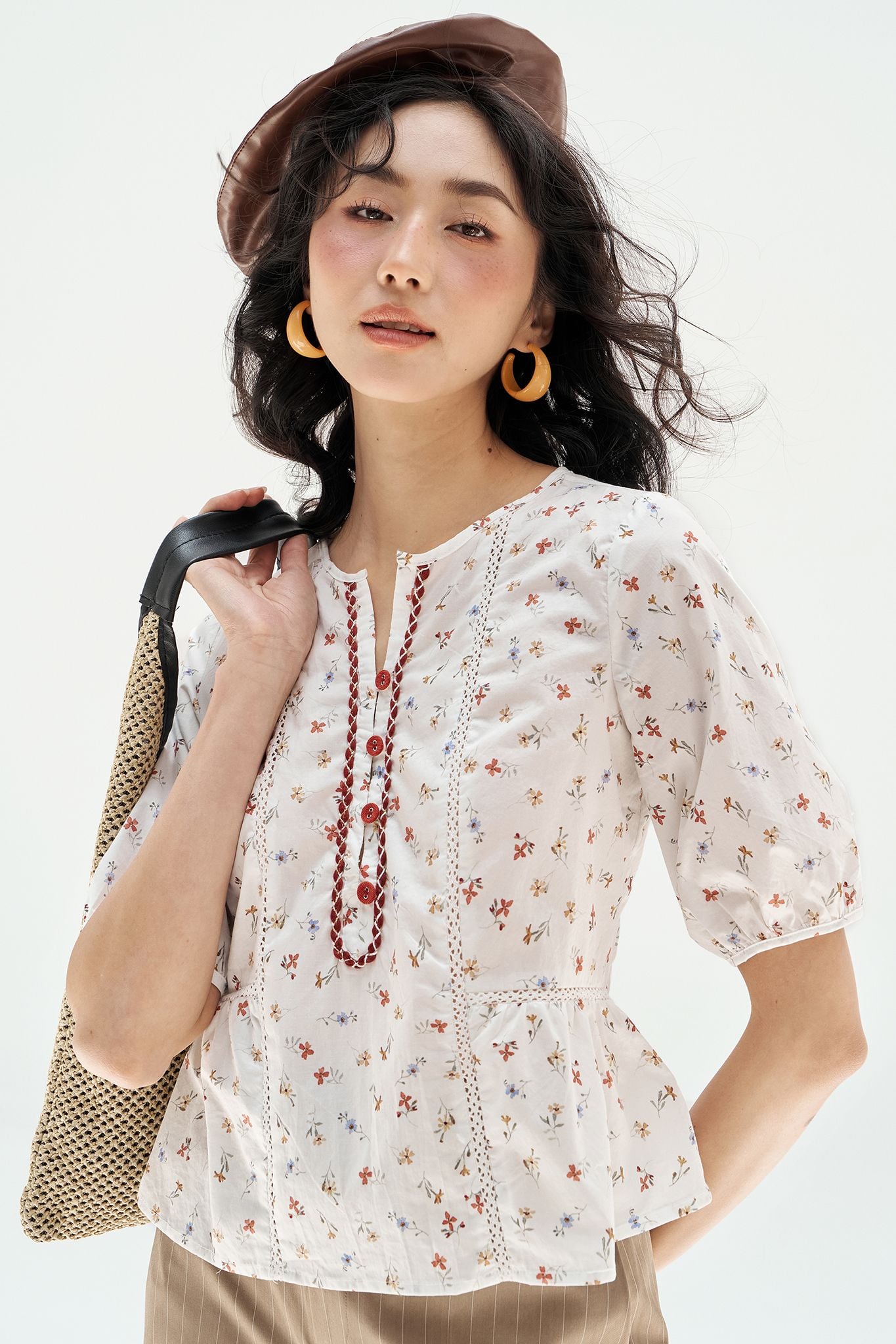 Top peplum hoa nhí phối dây trang trí