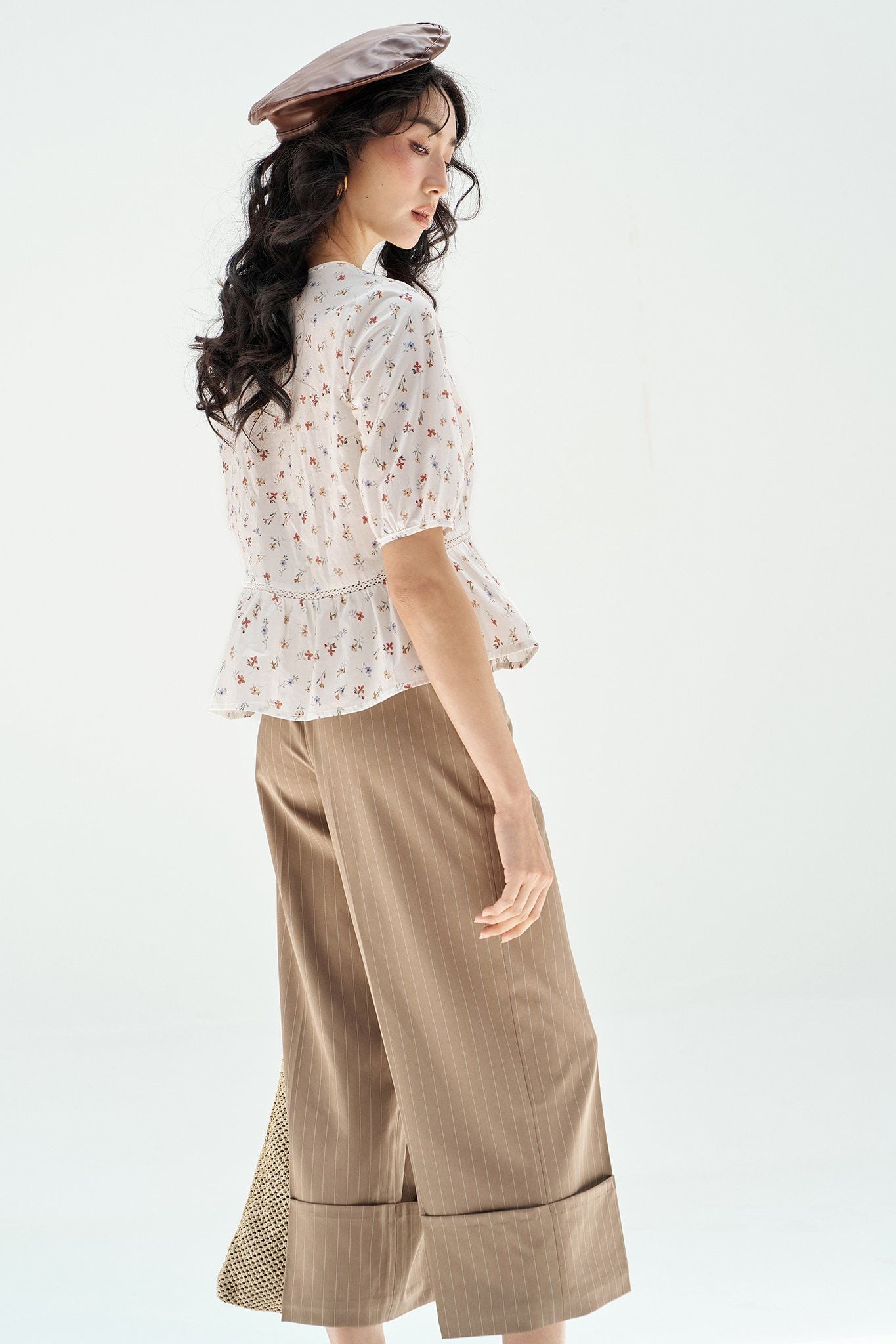 Quần suông lửng sọc cafe gấu lơ vê to