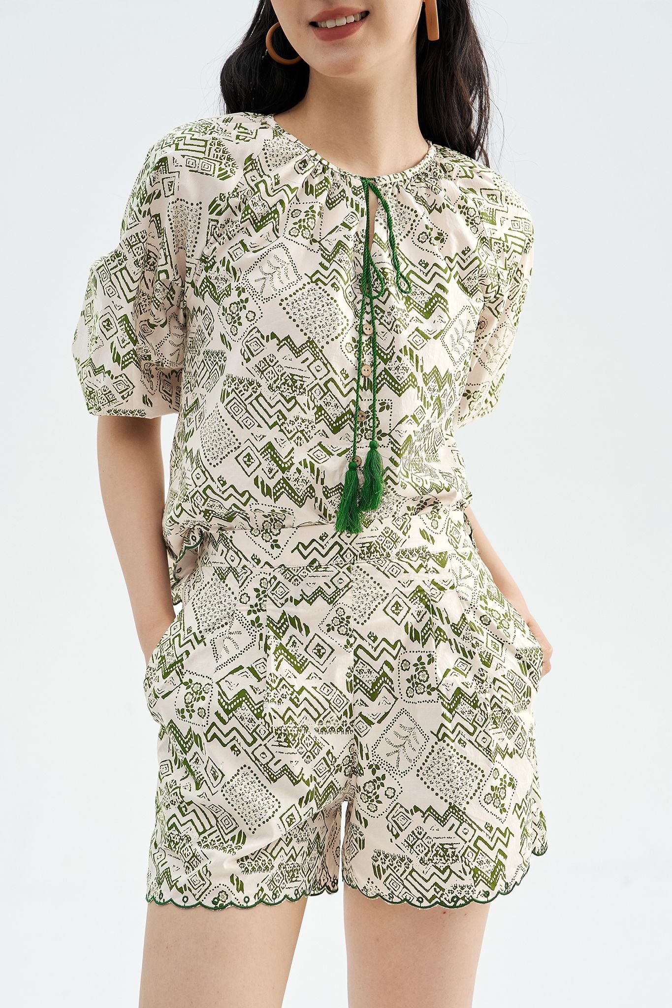 Top thô lụa hoạ tiết kỷ hà xanh green