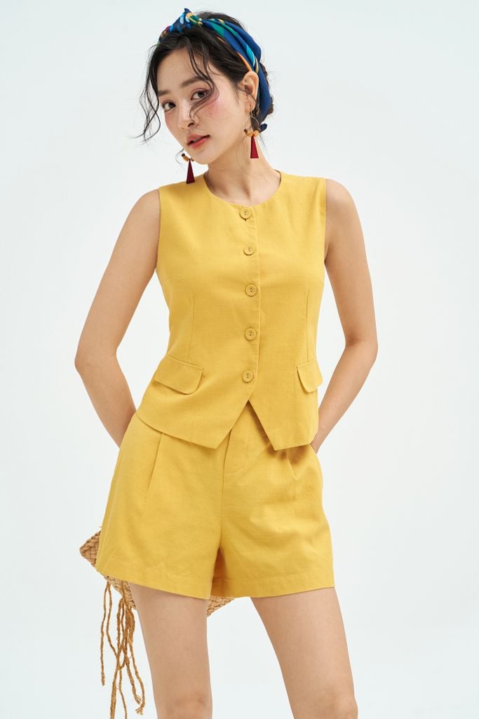 Quần shorts basic đũi vàng