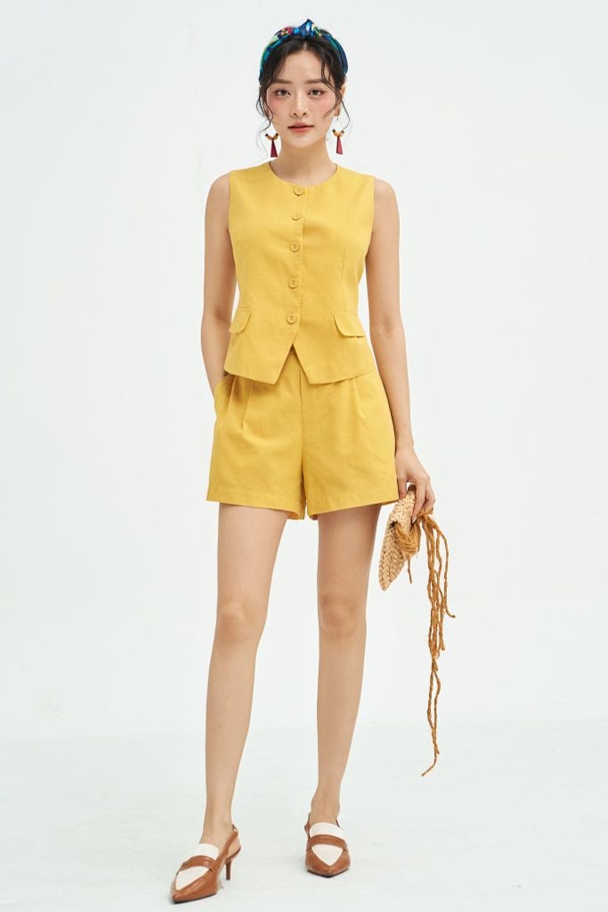 Quần shorts basic đũi vàng