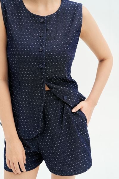 Quần shorts denim chấm bi