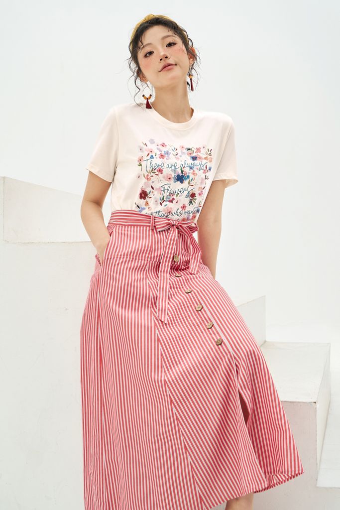 Chân váy midi sọc đỏ buộc dây eo