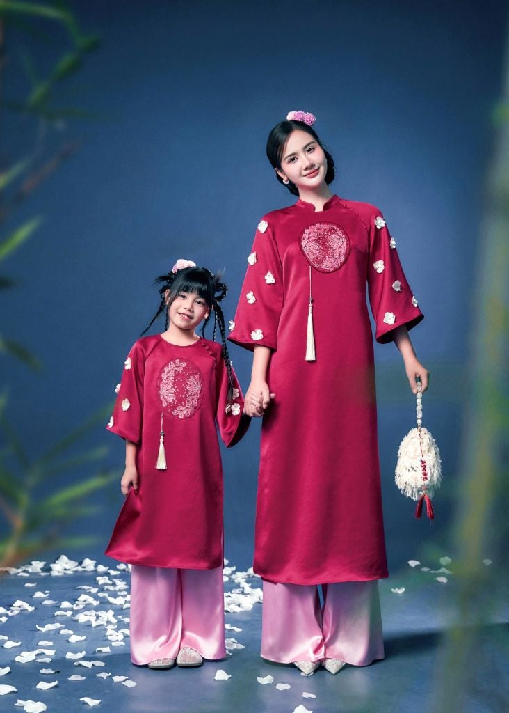 Cẩm Dung - Set áo dài bé gái thêu triện hồng cẩm