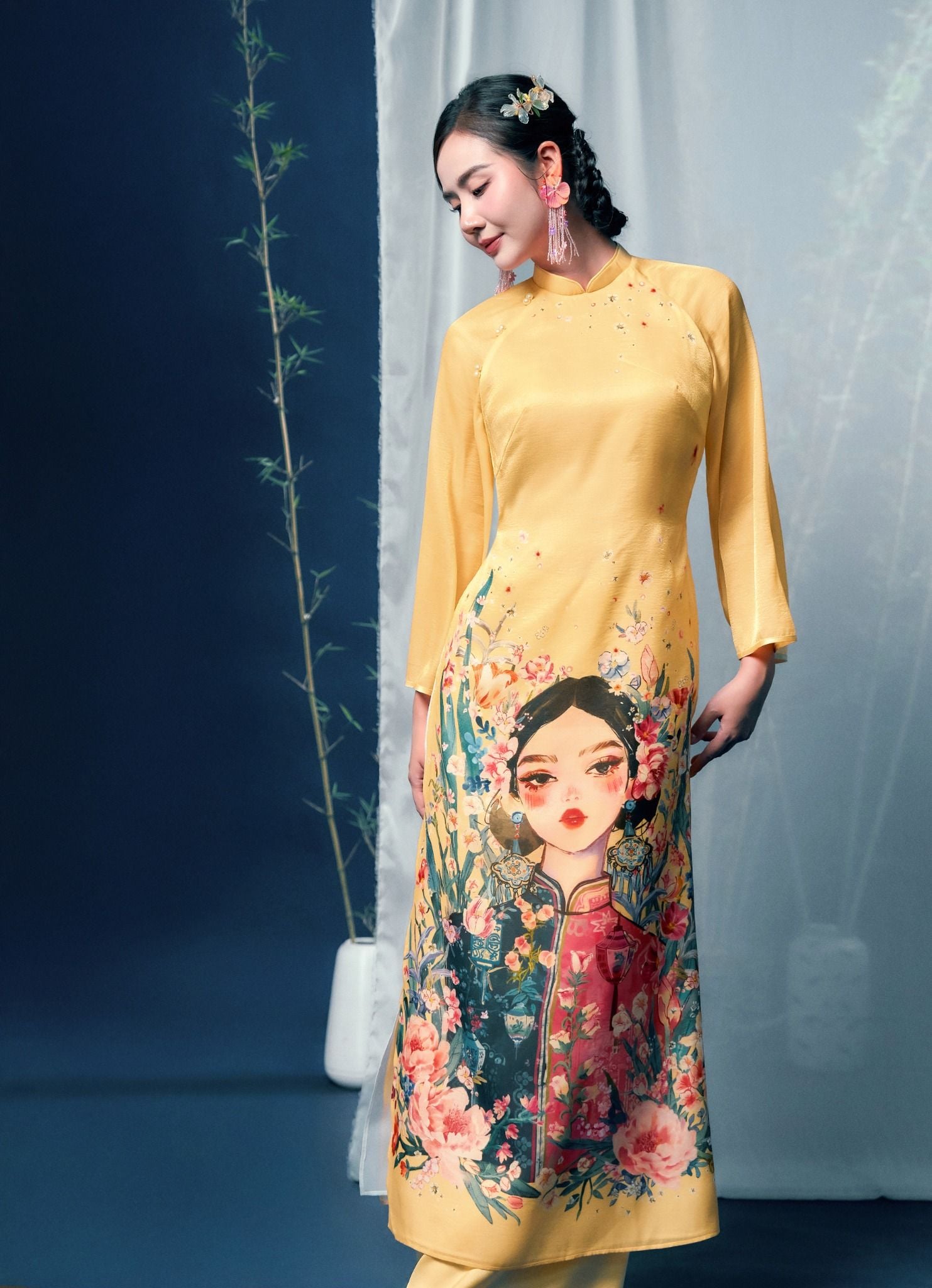 A Mị - Set áo dài tơ Vàng Anh