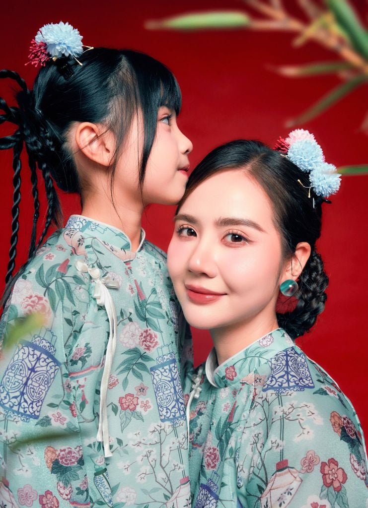 Lam Tường - Set áo dài bé gái tơ đèn lồng xanh ngọc lam