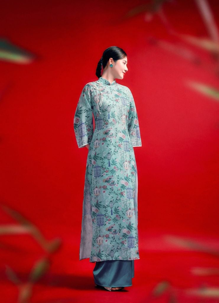 Lam Tường - Set áo dài tơ đèn lồng xanh ngọc lam