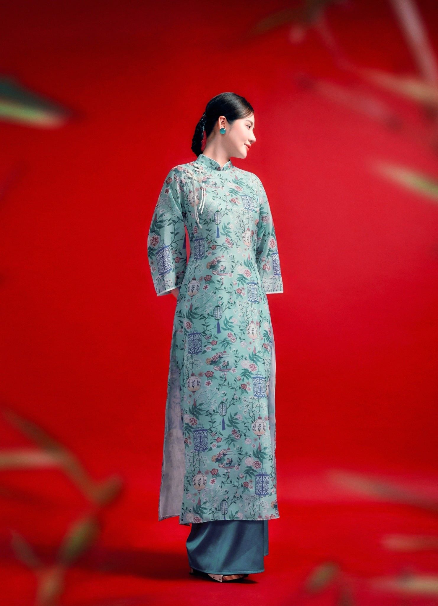 Lam Tường - Set áo dài tơ đèn lồng xanh ngọc lam